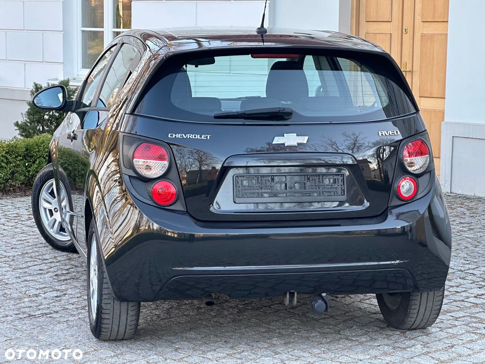 Chevrolet Aveo 1.4 16V Base - 21
