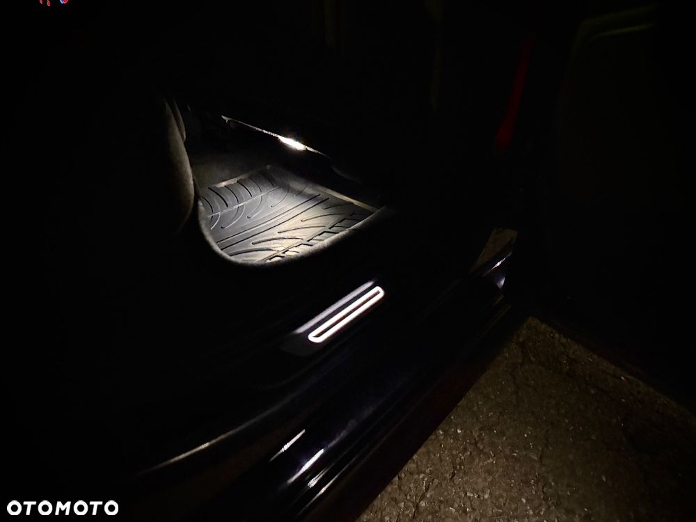 Audi A6 Avant 2.0 TDI quattro S tronic - 38