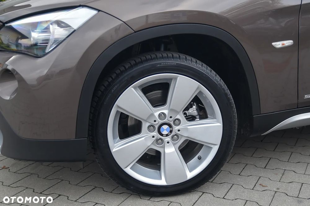 BMW X1 sDrive18i xLine - 19