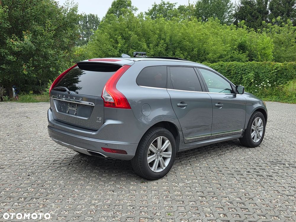 Volvo XC 60 T5 AWD Drive-E Momentum - 3