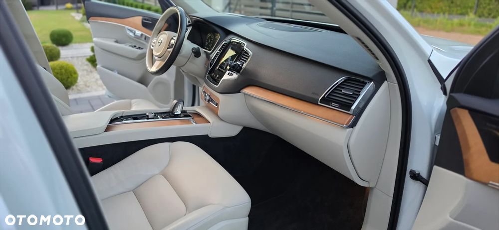 Volvo XC 90 - 15