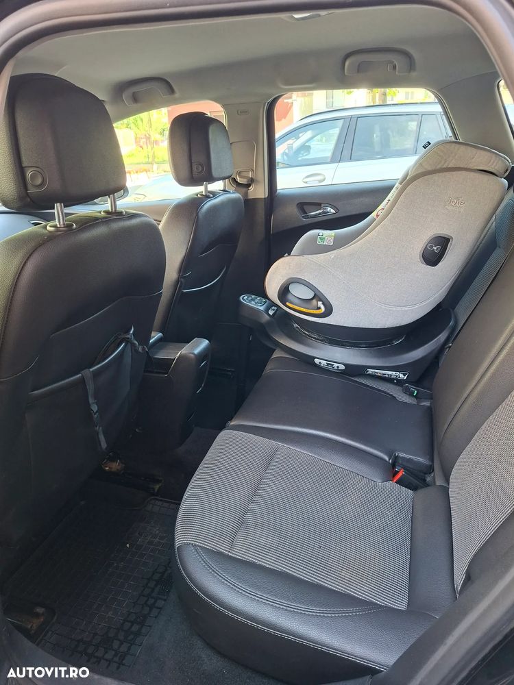Opel Astra 1.7 CDTI DPF Cosmo - 12