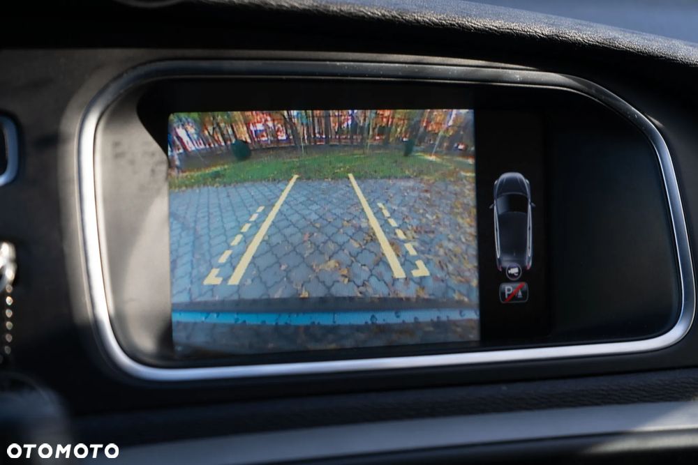 Volvo V40 D2 Momentum - 27
