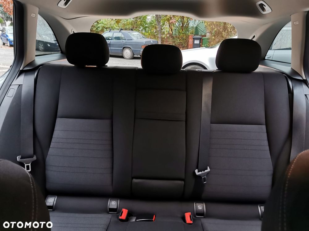 Mercedes-Benz Klasa C 200 d 9G-TRONIC Avantgarde - 17