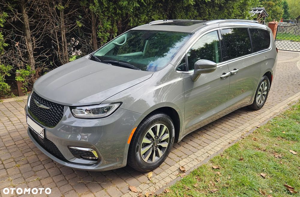 Chrysler Pacifica - 4