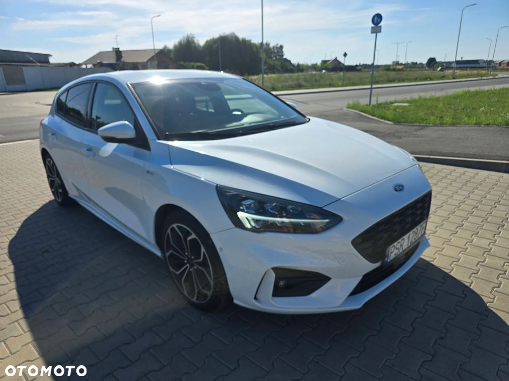 Ford Focus 1.5 EcoBoost ST-Line - 13