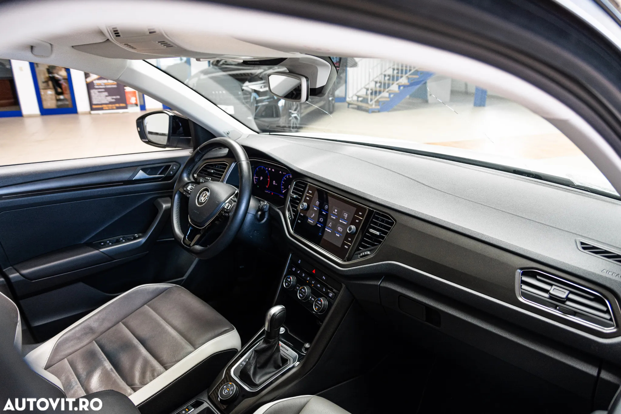 Volkswagen T-ROC 2.0 TDI SCR 4MOTION DSG Style - 33