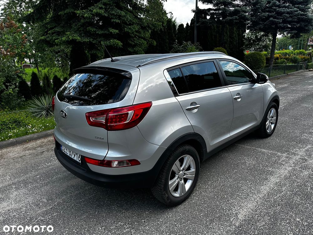 Kia Sportage 1.7 CRDI 2WD ISG Dream-Team Edition - 4