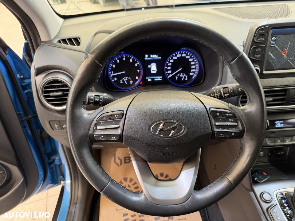 Hyundai KONA - 10
