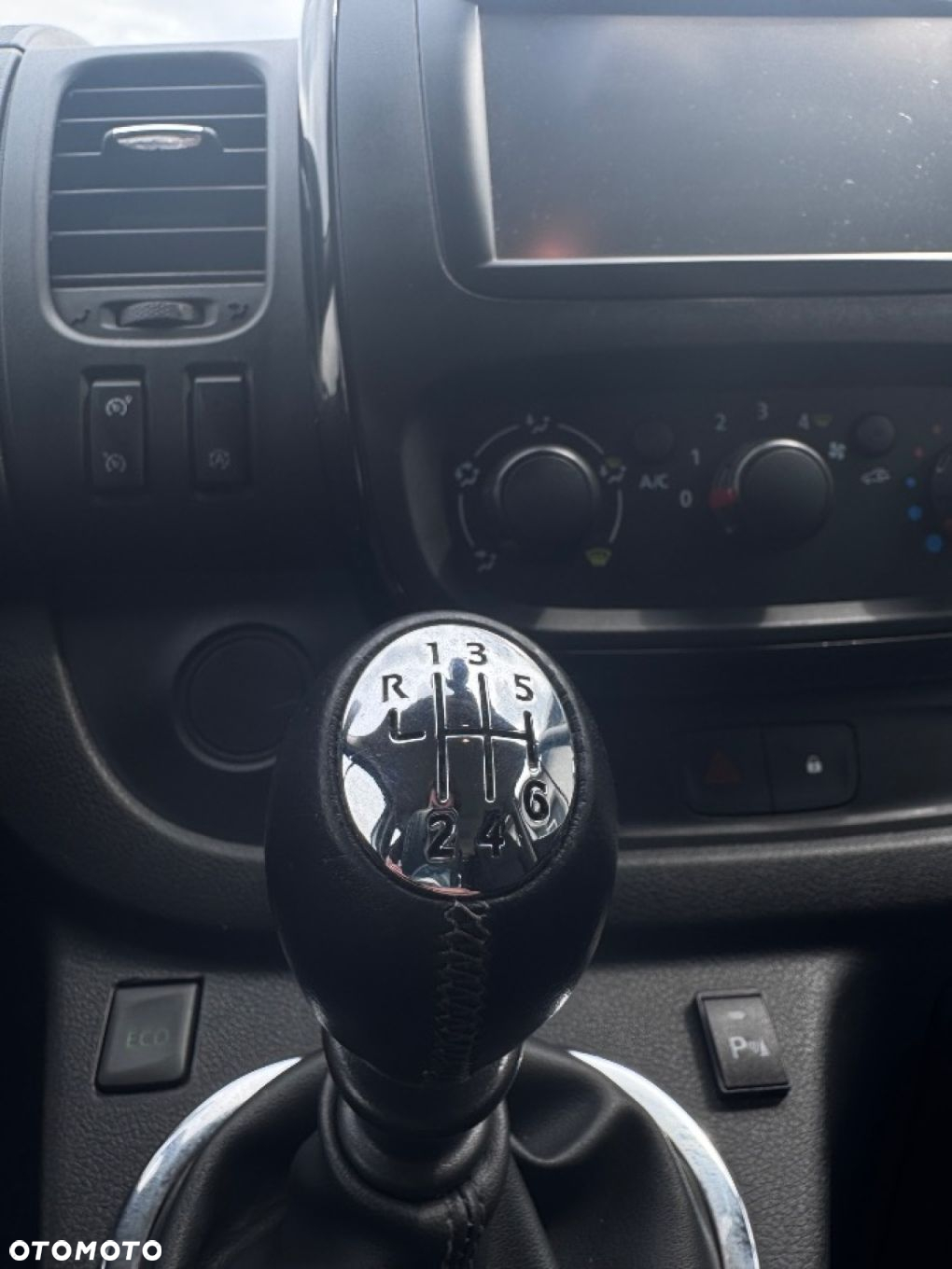 Opel Vivaro - 28