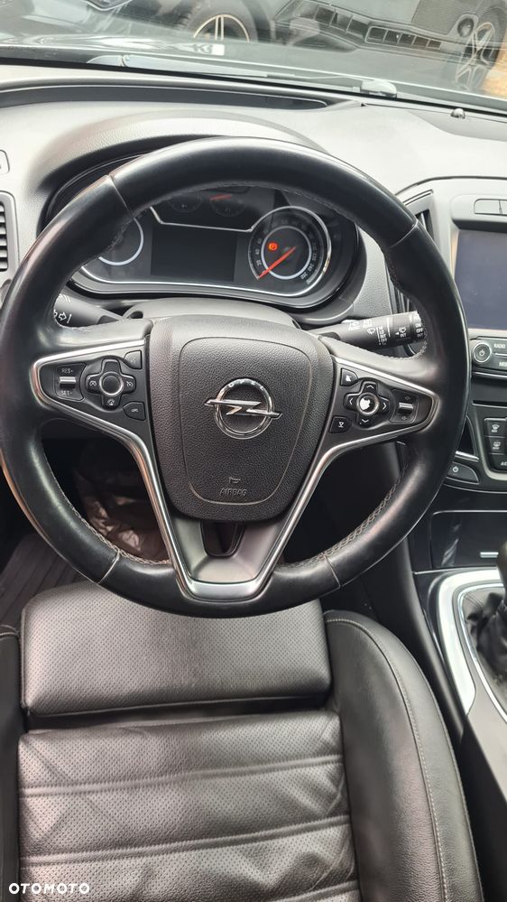 Opel Insignia - 12