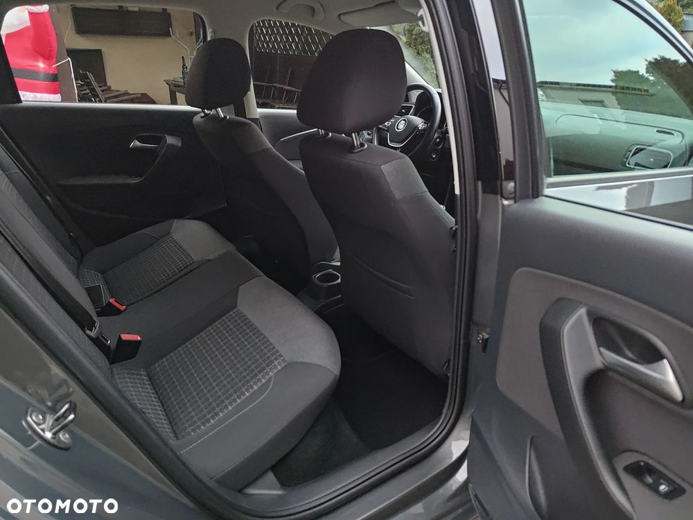 Volkswagen Polo 1.2 TSI (Blue Motion Technology) Comfortline - 23