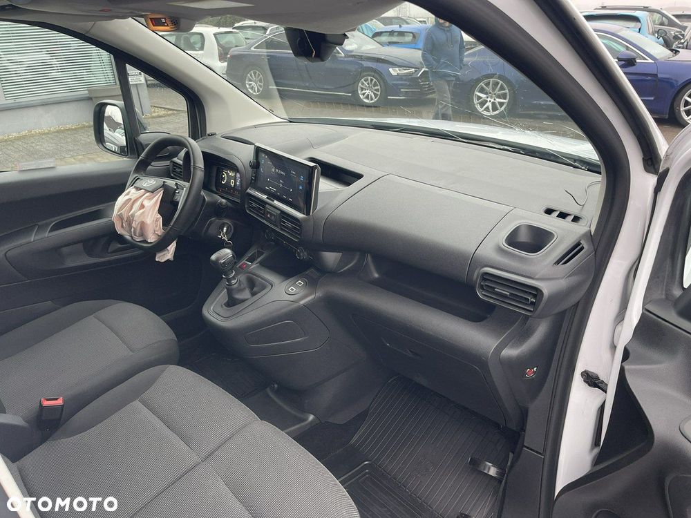 Toyota Proace City - 10