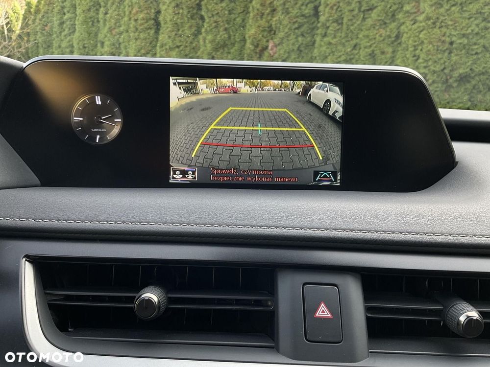 Lexus UX 250h GPF Business Edition 2WD - 22