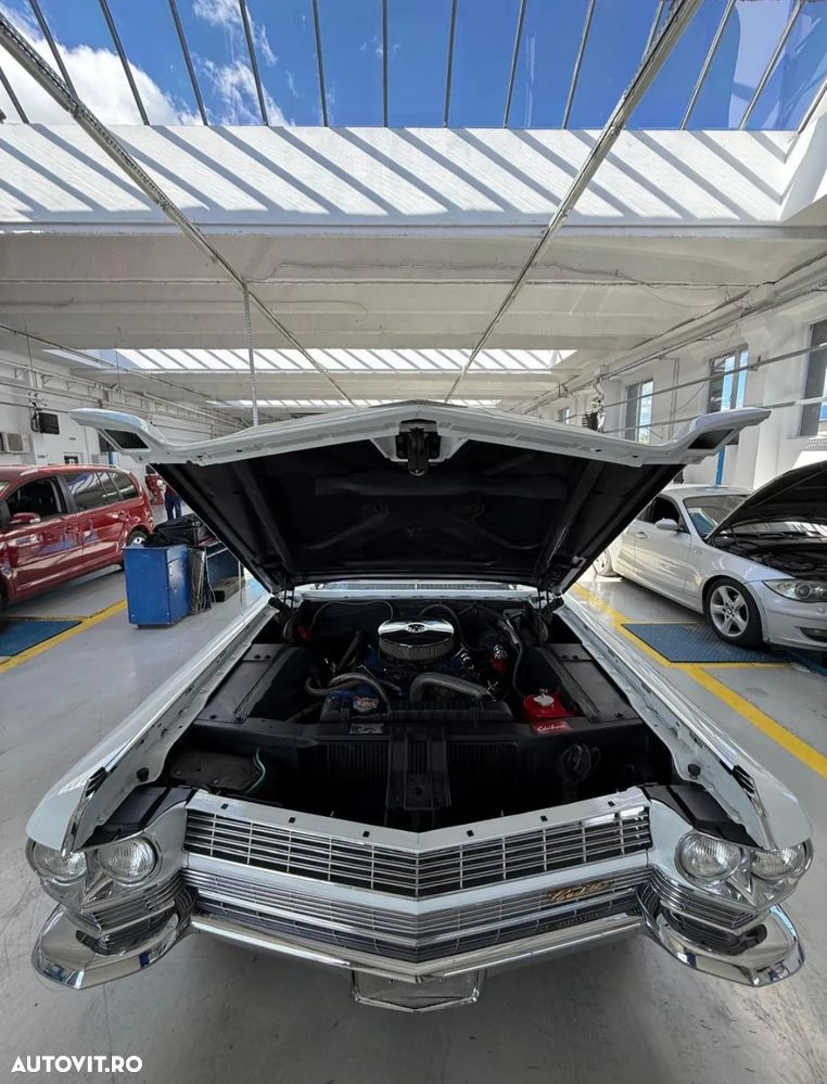 Cadillac Deville - 11