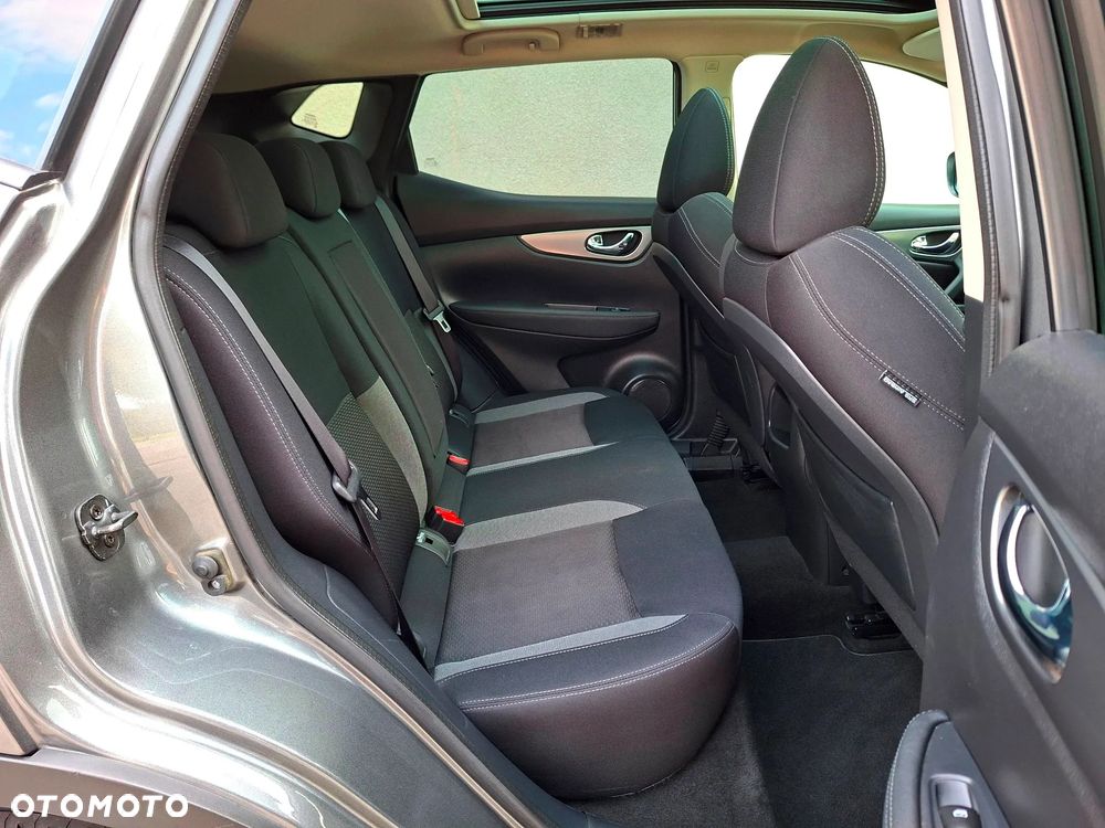 Nissan Qashqai 1.3 DIG-T N-Connecta - 27