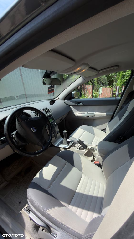 Volvo S40 2.0D - 8