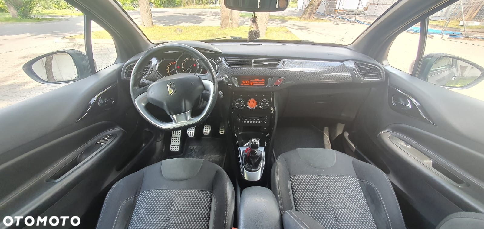 Citroën DS3 1.6 HDi SportChic - 10