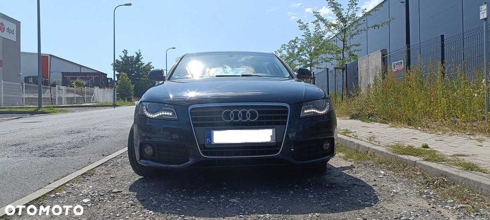Audi A4 Limousine - 5