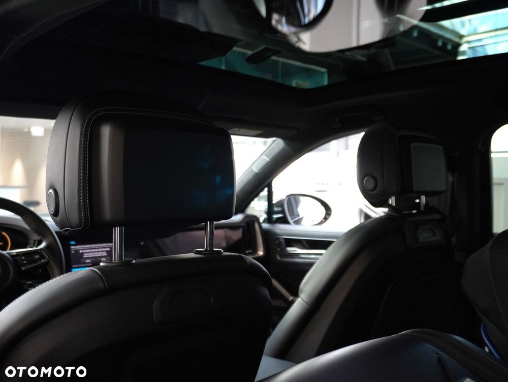 Porsche Cayenne - 30