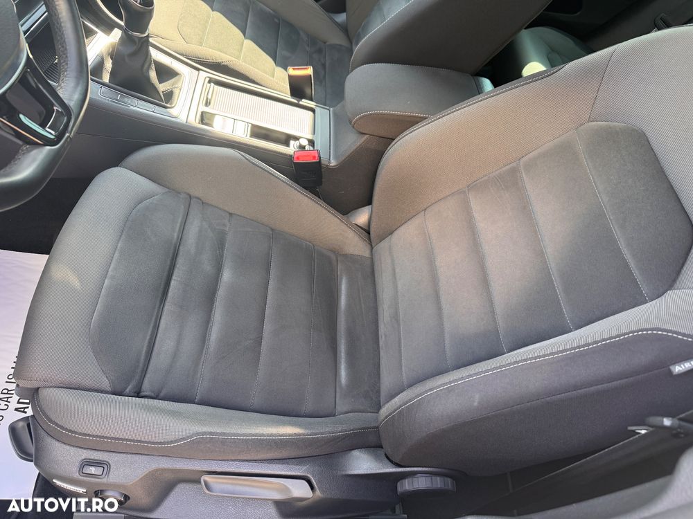 Volkswagen Golf - 14