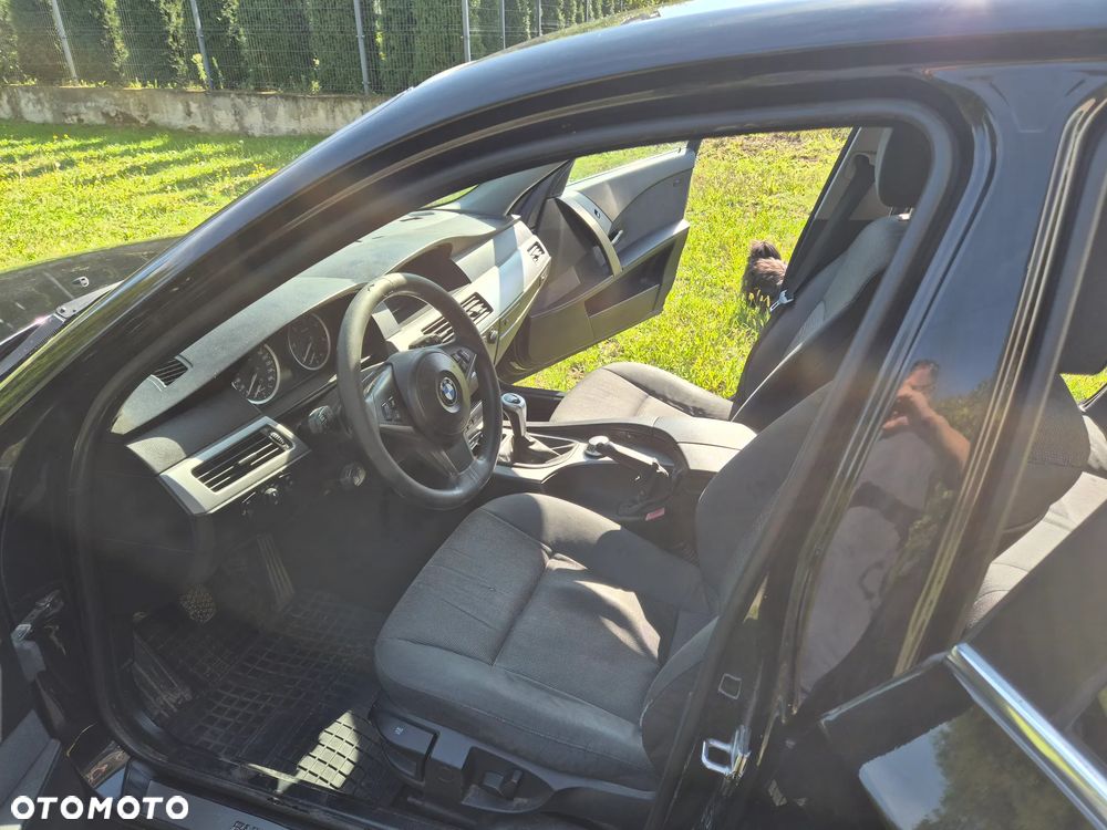 BMW Seria 5 525d - 17