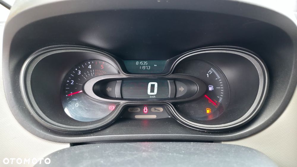 Renault TRAFIC - 24