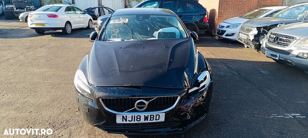 Dezmembrari / Dezmembrez Volvo V40 2.0 D4204T8 cutie viteze manuală cod culoare ONYX BLACK - 1