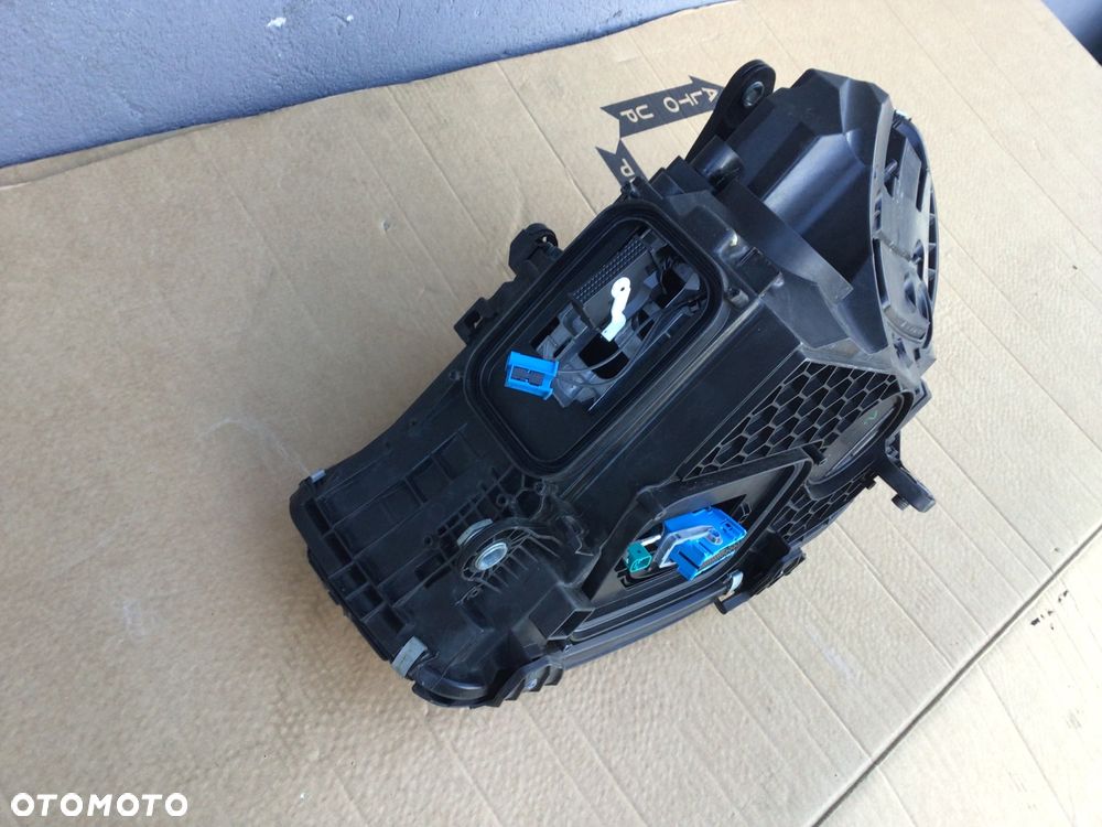 Lampa przednia prawa Mercedes C-klasa 206 Digital Light - 8