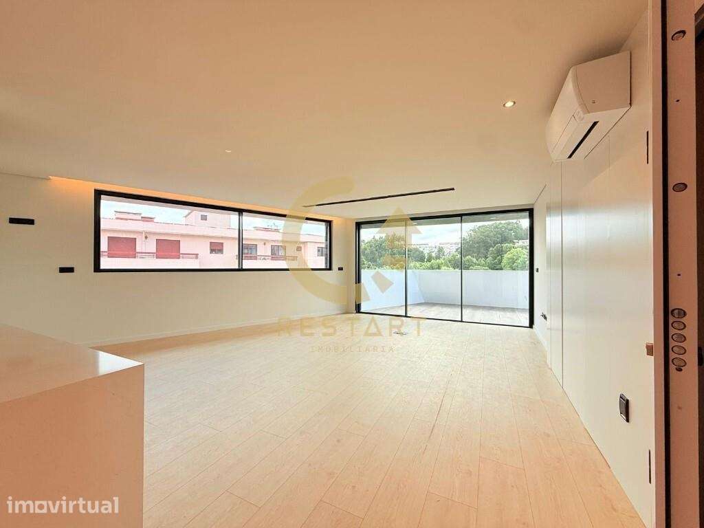 T3 no topo com varanda panorâmica em Gondomar - Grande imagem: 3/25
