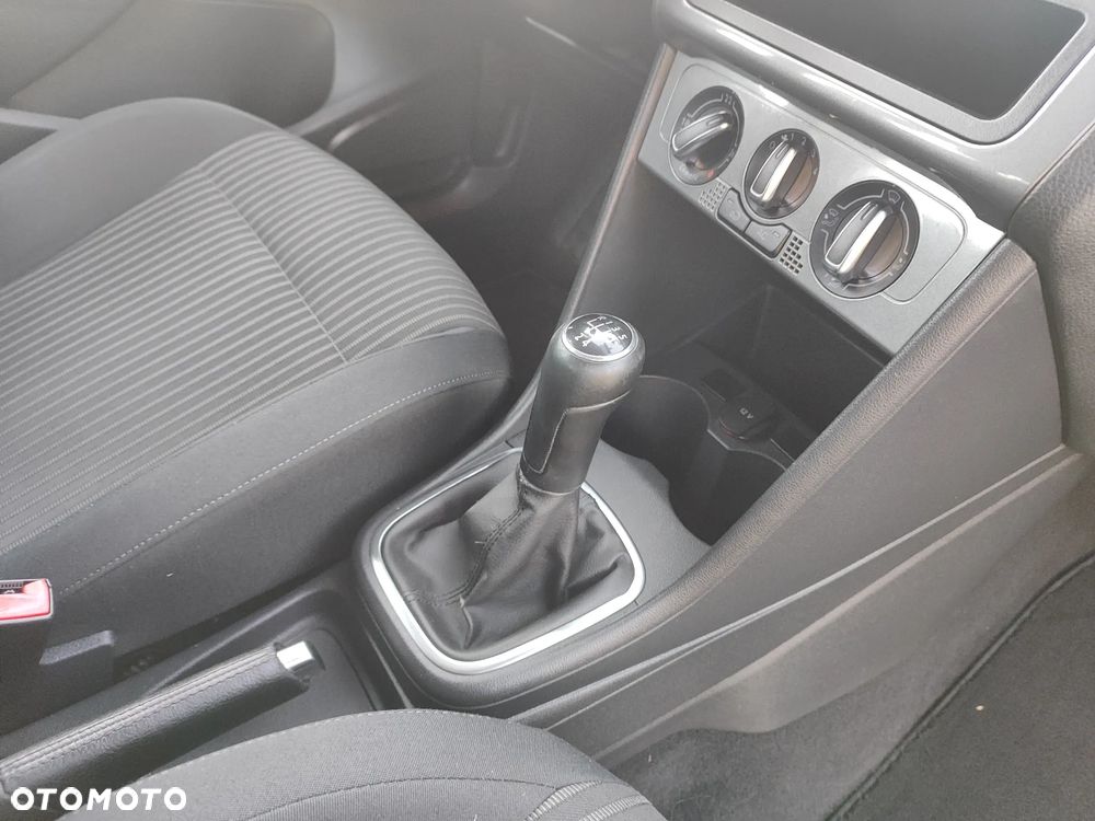 Volkswagen Polo 1.4 FSI Highline - 27