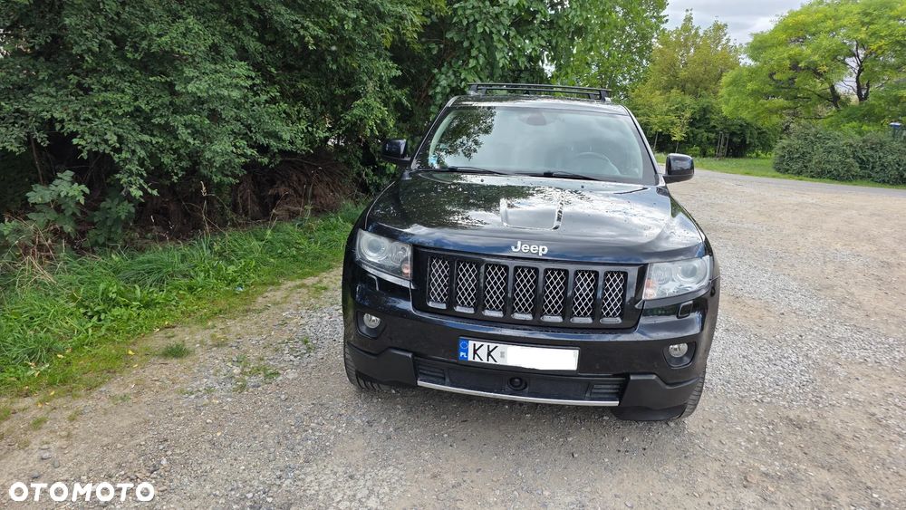 Jeep Grand Cherokee - 1