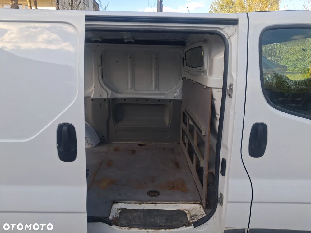 Renault TRAFIC - 11