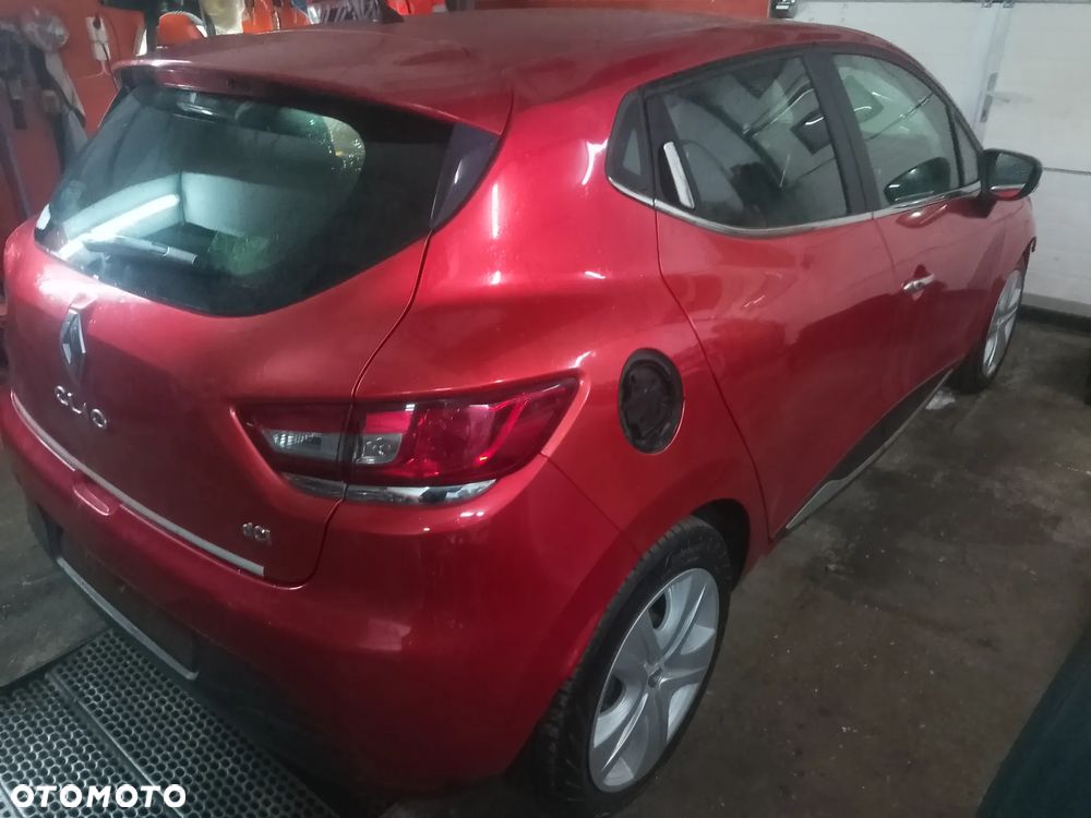 Renault Clio - 6