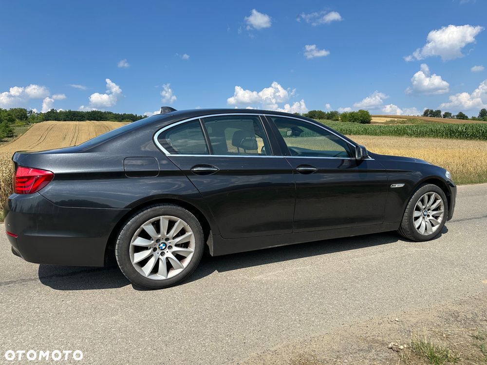 BMW Seria 5 520d - 12