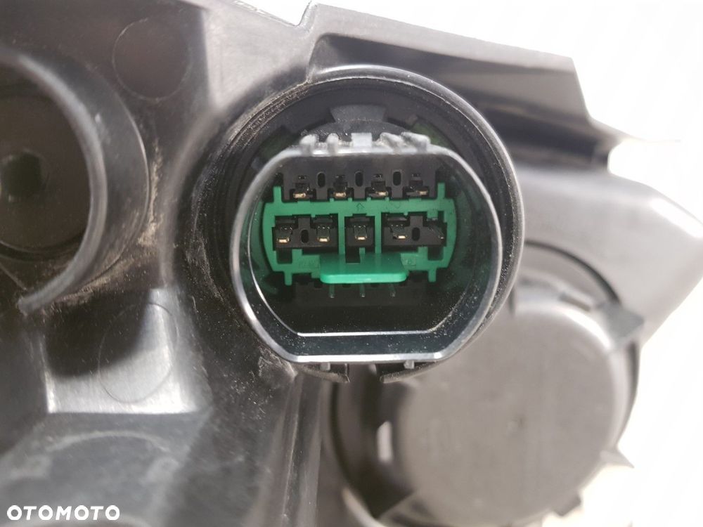 KIA CEED 3 III LAMPA LEWA PRZEDNIA PRZÓD SOCZEWKA 18- EUROPA 92101-J7050 J792111010 - 11