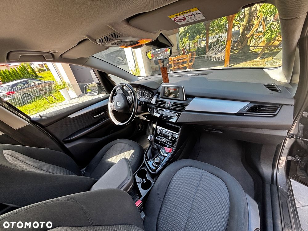 BMW Seria 2 218i - 9