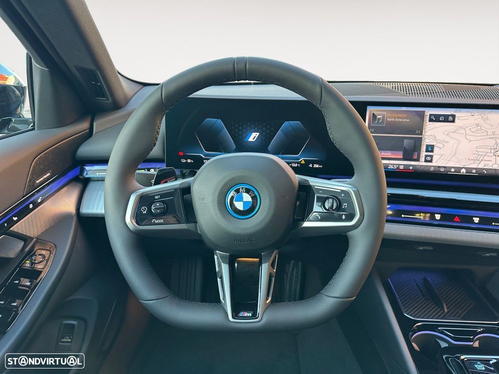 BMW i5 eDrive40 - 12