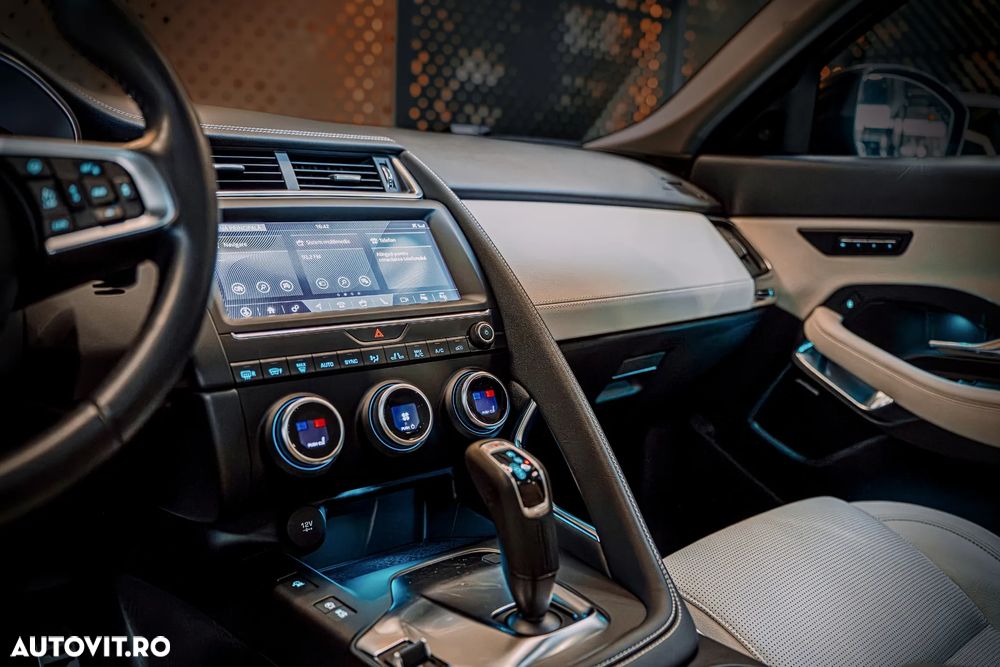 Jaguar E-Pace D180 AWD Aut. R-Dynamic HSE - 13