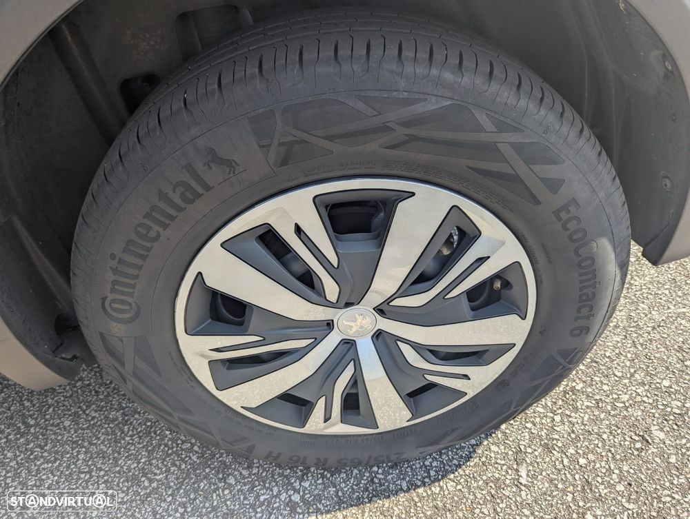 Peugeot 2008 1.2 PureTech Active Pack - 16