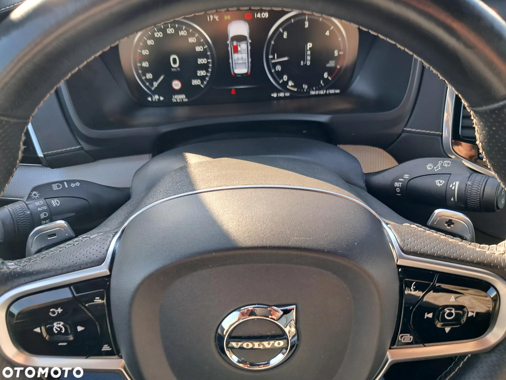 Volvo XC 90 D5 SCR AWD R-Design - 13