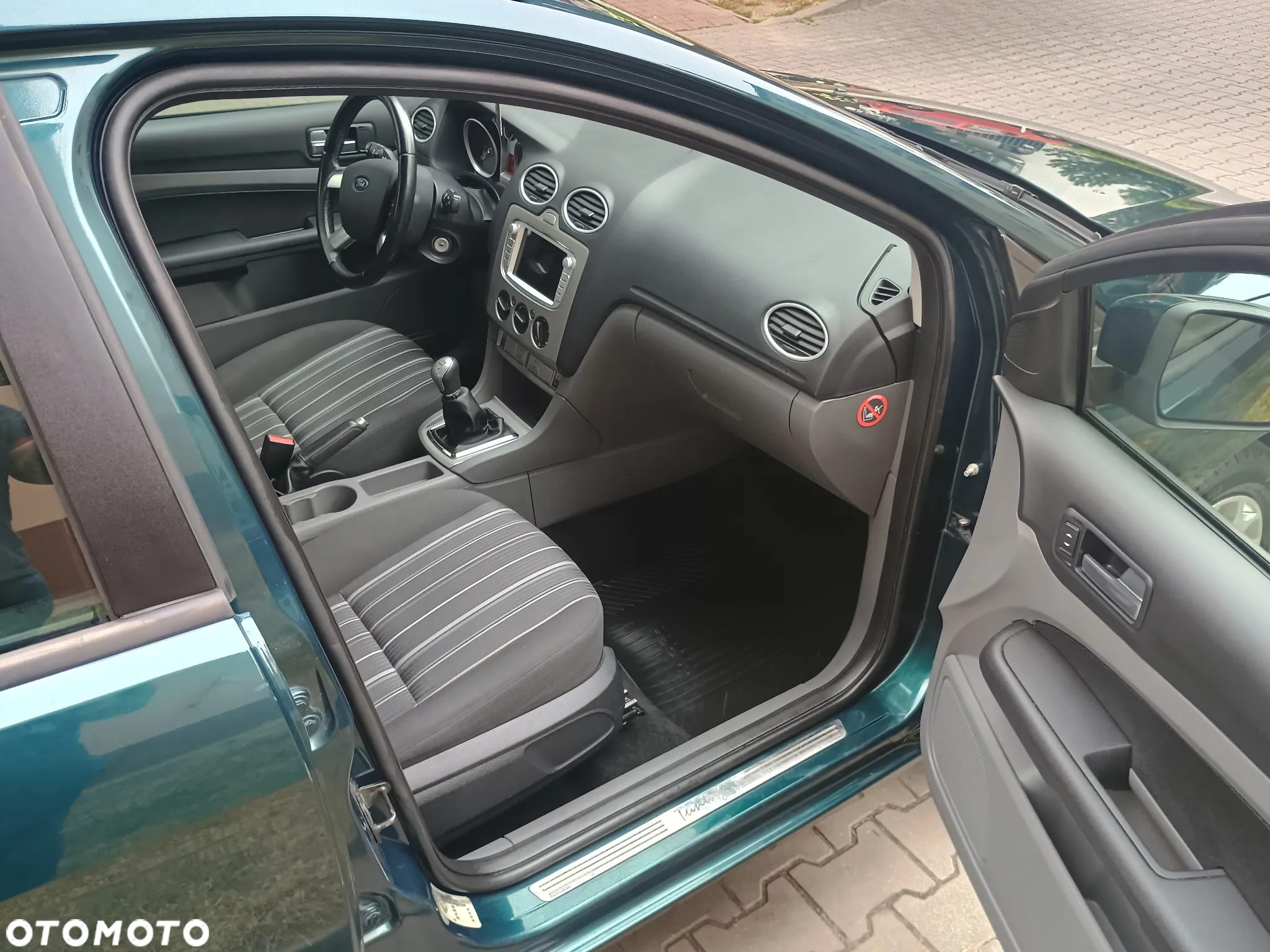Ford Focus 1.8 FF Ambiente - 11
