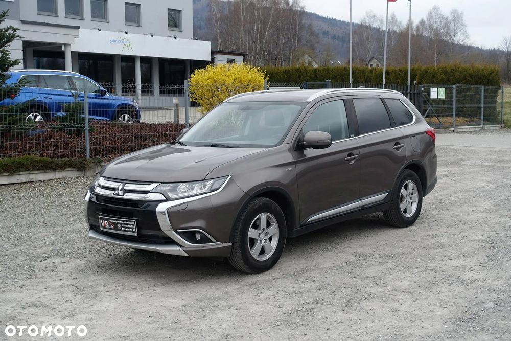 Mitsubishi Outlander 2.2 DI-D 4WD Intense - 1