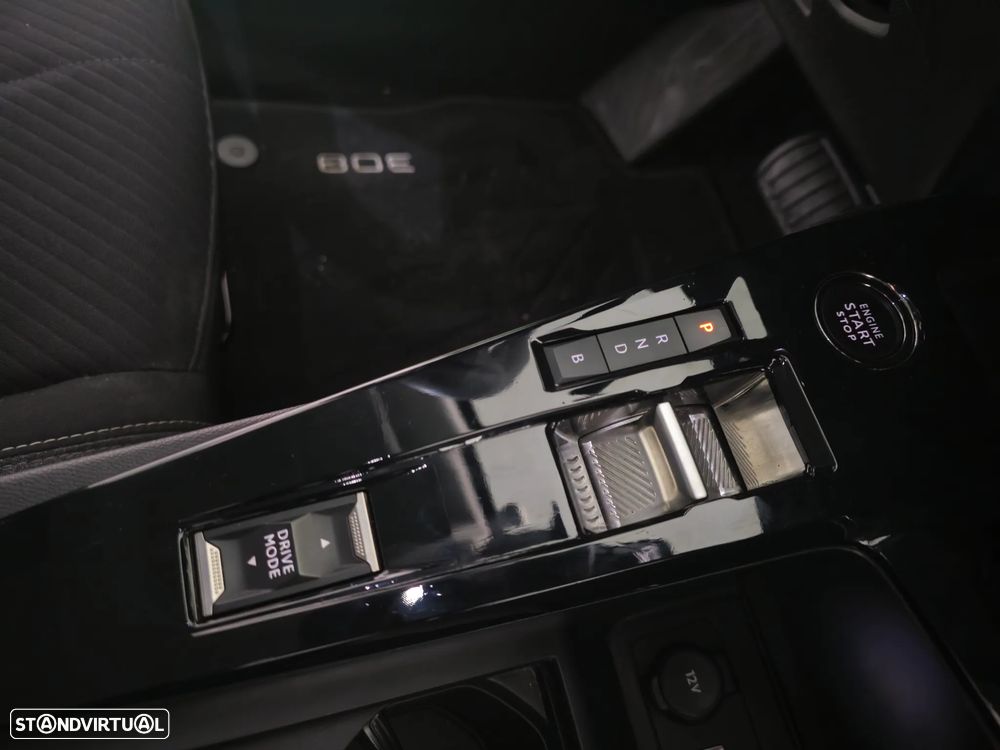 Peugeot 308 180 e-EAT8 GT - 26