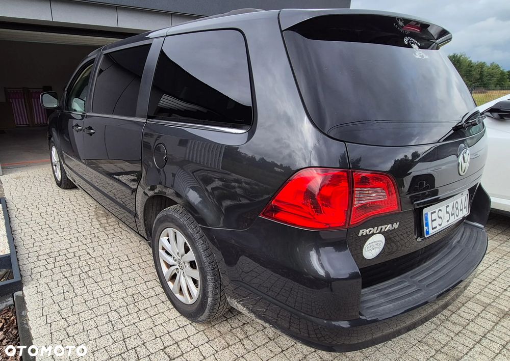 Volkswagen Routan - 2
