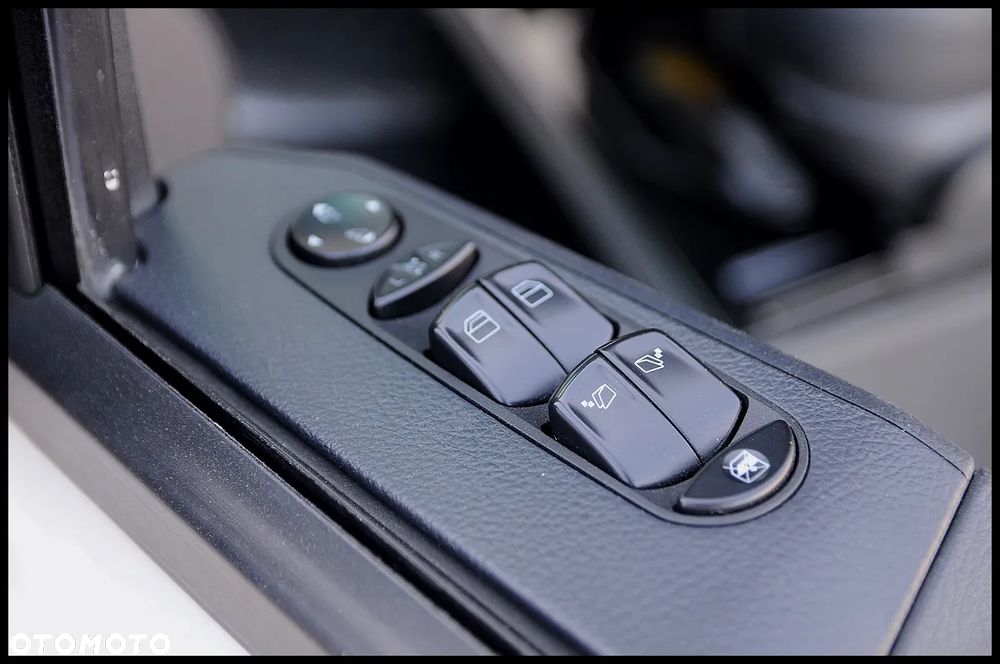 Mercedes-Benz Viano - 24
