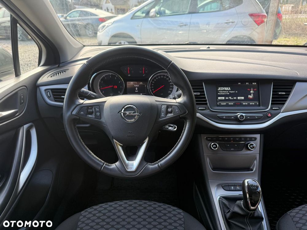 Opel Astra 1.4 T Enjoy - 16