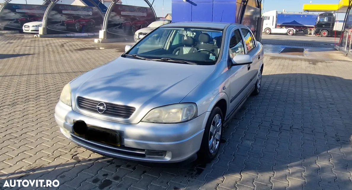 Opel Astra 1.6 - 5