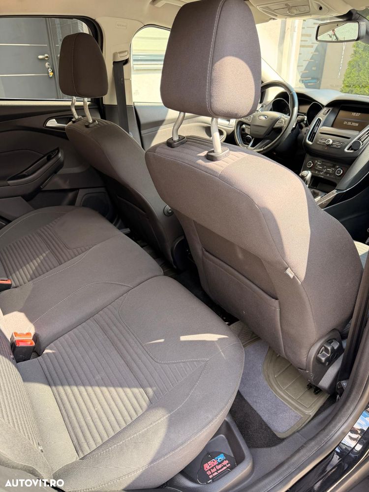 Ford Focus 1.6 TDCI DPF Titanium - 9