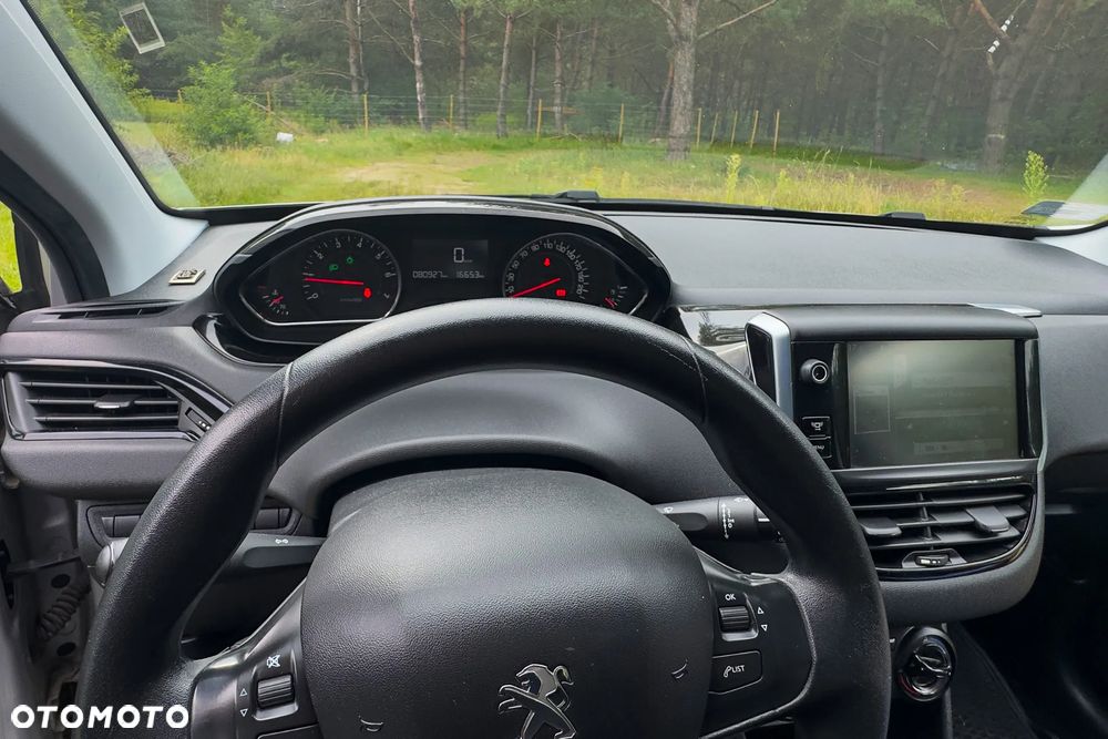 Peugeot 208 1.2 PureTech Allure - 15